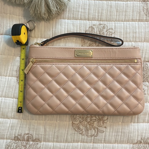 Michael Kors Blush Quilted Wristlet - Picture 6 of 6